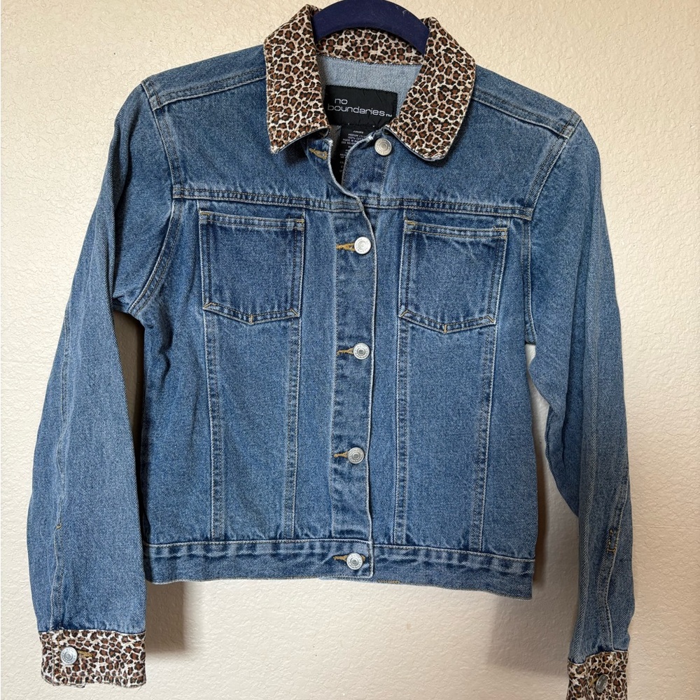 No Boundaries Denim Jacket with Leopard Print Details M 7/8
